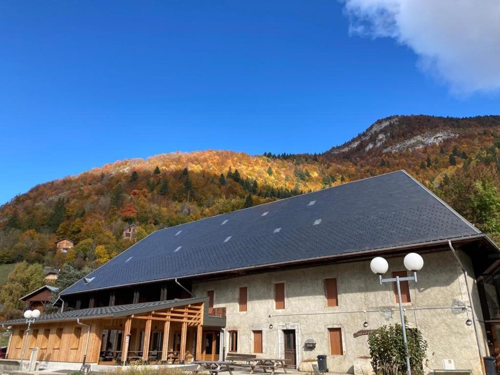 فندق La Ferme De La Mense Aillon-le-Jeune المظهر الخارجي الصورة